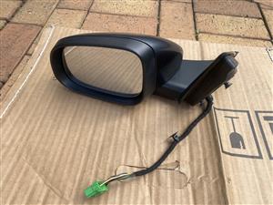 2013 VOLVO C30 ELECTRONIC AUTO-FOLD DOOR MIRROR LEFT SIDE FOR SALE. 