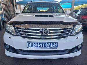 2013 model Toyota Fortuner D4D hatchback D4D automatic transmission diesel 2.5 engine capacity