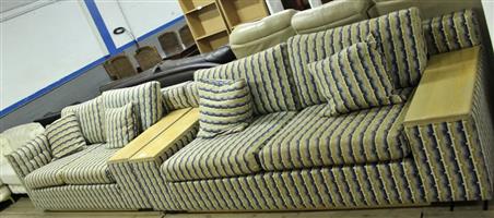 2 PIECE BROWN LOUNGE SUITE S064961X