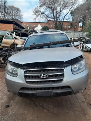  NOW STRIPPING – 2008 Hyundai Santa Fe 2.2 Diesel Automatic