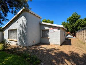 House For Sale in Brandwag