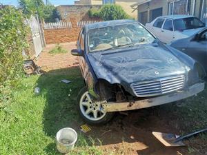 W203 c240 stripping for spares