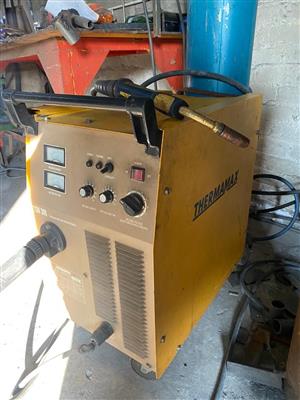 Thermamax TSM300 MIG welding machine with Bottle and torch. 3-Phase ...
