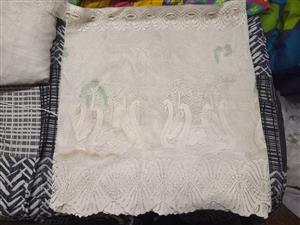 Swan Lace Pipe Curtain 