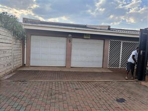 2bedroom house for sell in Palmridge 