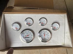 Gauges Dolphin universal classic.