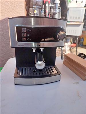 New Kambrook  Aspire Espresso Maker 1,6L
