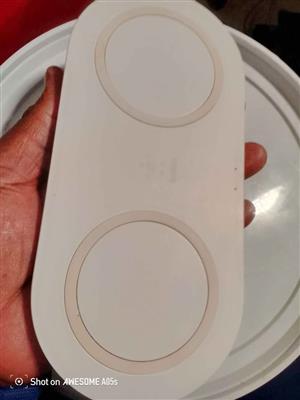 BOOST CHARGE Wireless Charging Dual Pad Generic 3rd party )(iPhone8:12-16 , SAMSUNG S20-S26)