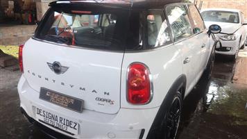 MINI COOPER  COUNTRYMAN  "S" R60 STRIPPING FOR SPARES