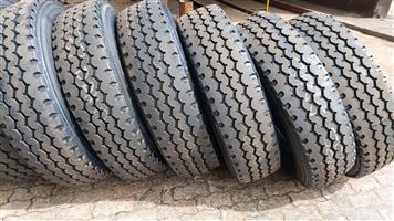 315/80R22.5 & 12R.22.5 NEW RETREADED TRAILER TRUCK TYRES: 