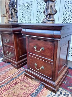 Elegant Traditional Wooden Nightstand Pair(price per item)