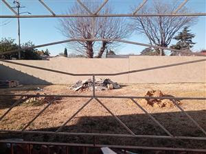  2 Bedroom House to Let in Wychwood, Germiston 