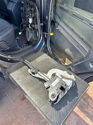Hyundai tuscon door lock issues resolved