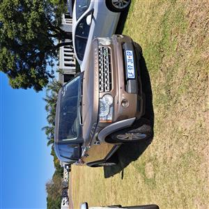 Used 2010 Land Rover Defender 90 TD station wagon S