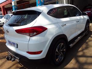 2018  HYUNDAI Tucson 2.0 white Automatic  White Leather Interior 114.000km 
