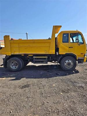  UD85 6CUBE TIPPER TRUCK