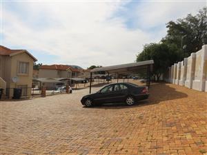 Apartment For Sale in Roodepoort
