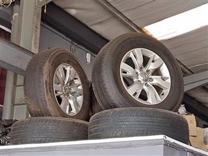 Nissan Pathfindfer/Navara 18inch Rims N tyres