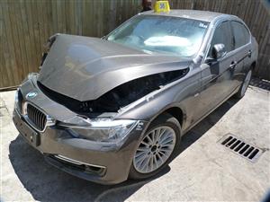 BMW 320i Luxury Line AT F30 - 2014