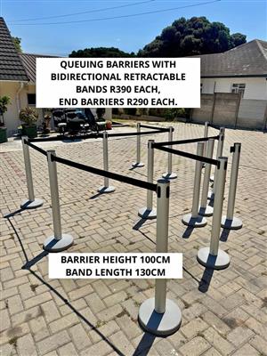 QUEUING BARRIERS WITH BIDIRECTIONAL RETRACTABLE BANDS EACH, END BARRIERS WITHOUT BANDS R290EACH
