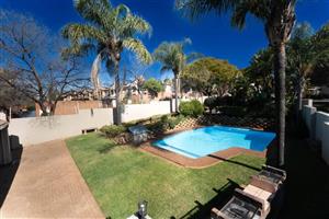2 bed Townhouse Sonneglans Randburg