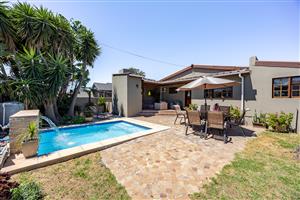 Exquisite Family Home with a Flatlet!