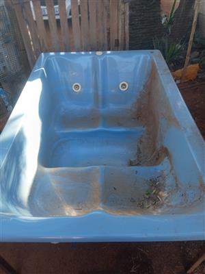 4 Seater Jacuzzi