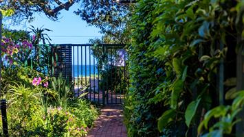 Townhouse For Sale in Umhlanga Rocks