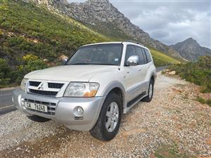 2005 Mitsubishi Pajero 3.8 V6 GLS LWB 4x4 automatic – 7 seater