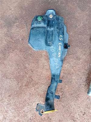 Jeep Grand Cherokee WK1 Used Water Bottle 