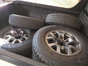 Suzuki Jimny mags & tyres