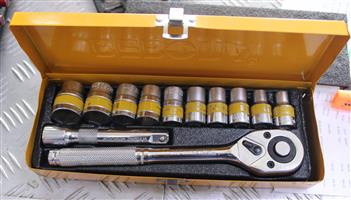 BEBONA 12PCS A YOOL-168 SOCKET SET IN CASE S063811A