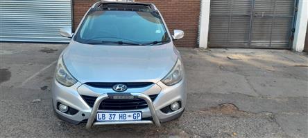 2014 Hyundai ix-35 AUTOMATIC with SUNROOF in an AMAZING Condition