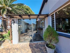 3 Bedroom house for Sale in old Vaalpark with Flatlet