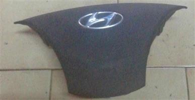 Hyundai Elantra steering wheel airbag selling 