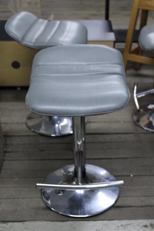 GREY BAR CHAIR (S067791B)
