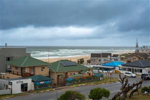 Stylish Coastal Retreat – Fully Furnished & Move-In Ready