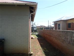 BEAUTIFUL 2 BEDROOMS, 1 BATHROOM FAMILY HOME TO RENT IN CORONATIONVILLE
