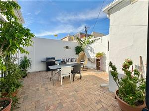  FURNISHED 3-BEDROOM HOUSE TO LET IN WOODSTOCK