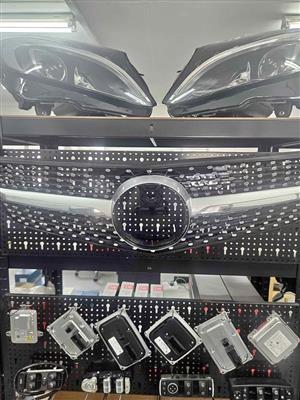 Mercedes Benz W204 Diamond Grille