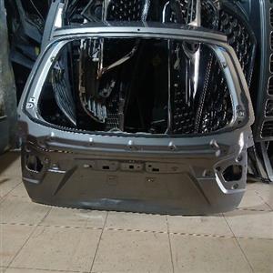 Suzuki ignis tailgate 