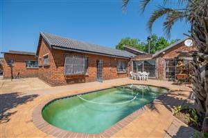 House For Sale in Eike Park