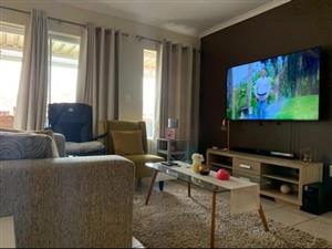 Apartment For Sale in Clarina