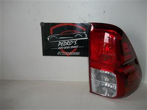 Toyota Hilux '16+ right tail light