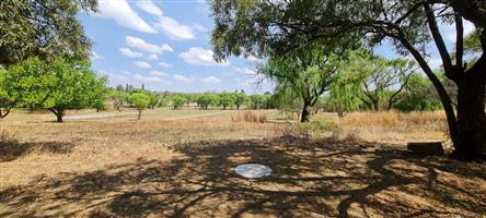 Vacant stand for sale in Secunda!  Excellent location