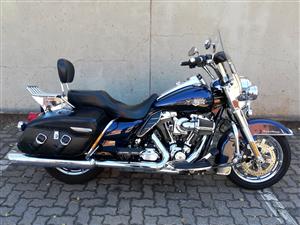 Stunning 2013 Road King with Lots of Extras!
