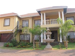 Spacious Family home in Azalea Park