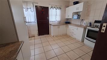 Spacious 3-Bedroom Home with Versatile Flatlet – Ideal for Extended Family or Rental Income!
