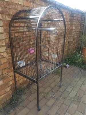 Hi. I am selling my bird cage, includes water bowl and food bowls