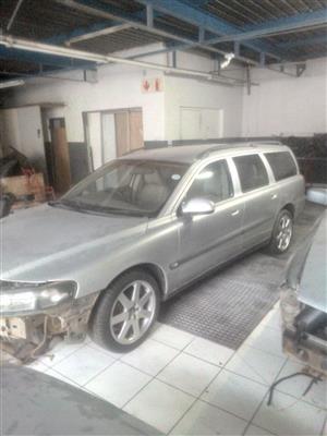Volvo S60/XC70/V70 T5 2.4l Engine For Sale! Good as New with Low Mileage. 